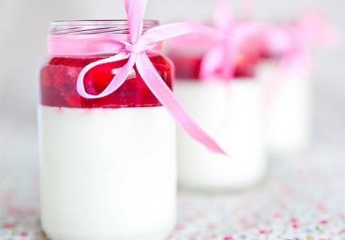 Сливочно - творожный десерт с желе?