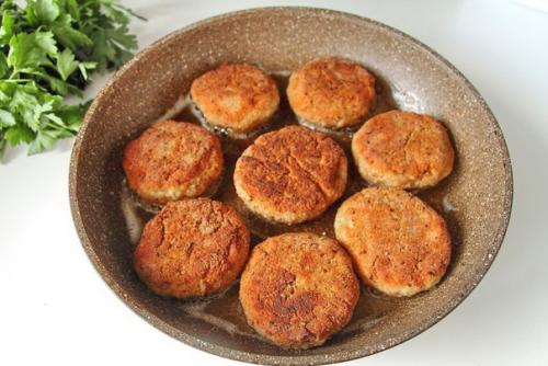 Котлеты по-мински.  Ингредиенты: 06