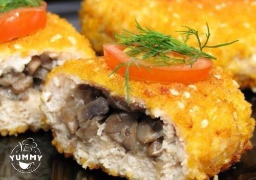 Котлеты фаршированные грибами.