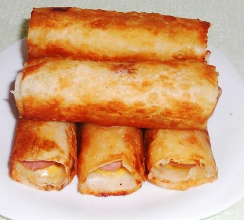 Сосиска в картофельной шубке.

