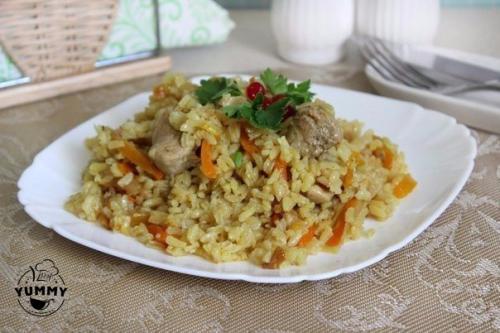 Ароматные рис со свининой.