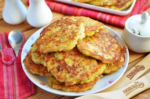 Дранички с ветчиной, сыром и зеленью.