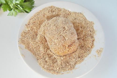 Котлеты по-мински.  Ингредиенты: 05