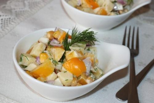 Салат с яблоком и болгарским перцем.