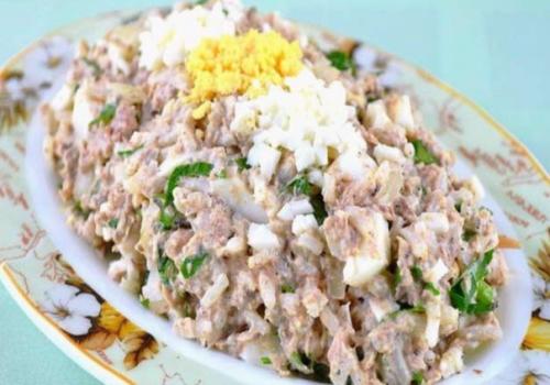 Салат с сайрой и рисом. Салат с сайрой и рисом.