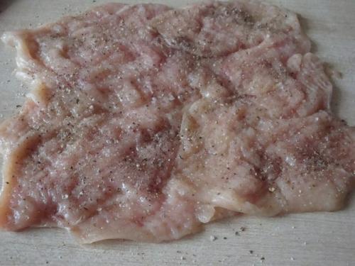 Куриный рулет с яблоками и сухофруктами. 02