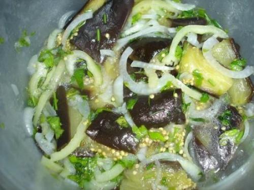 Баклажаны маринованые по-корейски.
