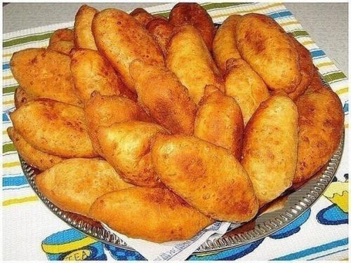 Такие пирожки не успевают остыть - их сметают с тарелки!