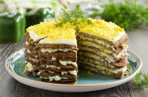 Как приготовить печеночный торт?
