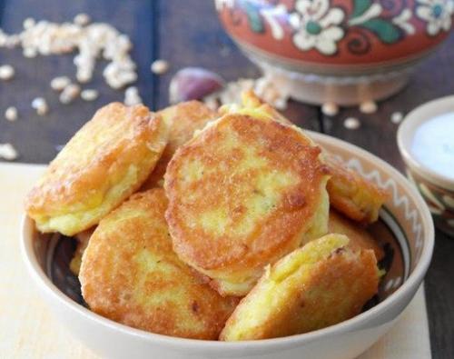 Капустные оладьи с сыром.