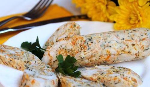 Домашняя колбаса из куриного Филе с овощами.