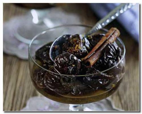 Маринованный чернослив.  Ингредиенты:
