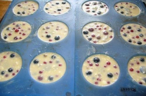 Маффины на Кефире со Смородинойчудо - ягода. 04