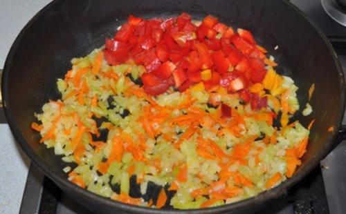 Очень вкусный овощной суп с сырными клецками - шариками. 05