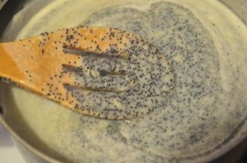 Маковый творожник.  Он невероятно вкусен, начинка фантастически нежная и приятная! 04