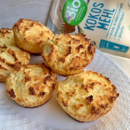 Кокосовые маффины.  Видео приготовление висит в сторис.