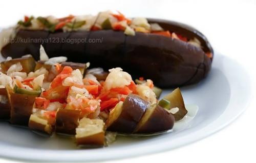Квашеные баклажаны с капустой.