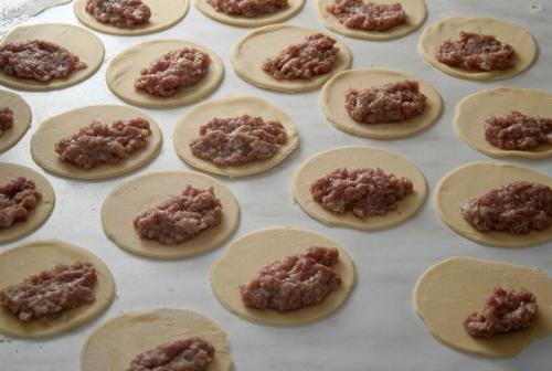 Сибирские пельмени.  Ингредиенты к рецепту: 04