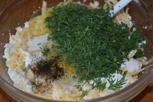 Сырные лепёшки.  Ингредиенты: 02