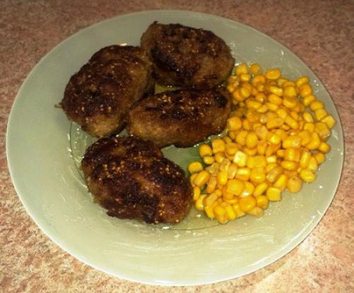 Аппетитные котлеты в кукурузной панировке. 05