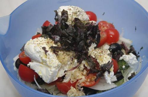 Домашний салат.  Ингредиенты к рецепту: 07