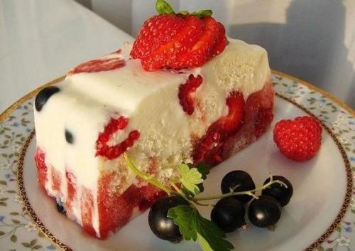 Летний низкокалорийный тортик.