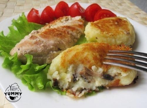 Картофельные зразы с грибочками.