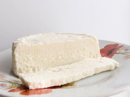 Домашний адыгейский сыр.