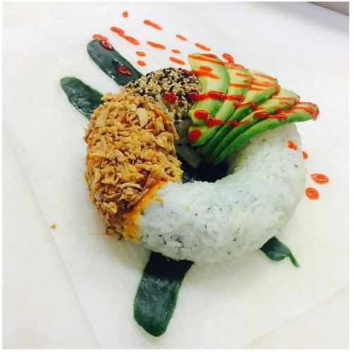 Суши - пончики - новинка японской кухни, которую уже хочется попробовать. 01