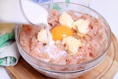 Домашние сосиски из курицы. 03