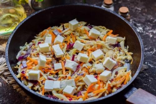 Тушеная капуста с адыгейским сыром. 02 Тушеная капуста с адыгейским сыром. 02