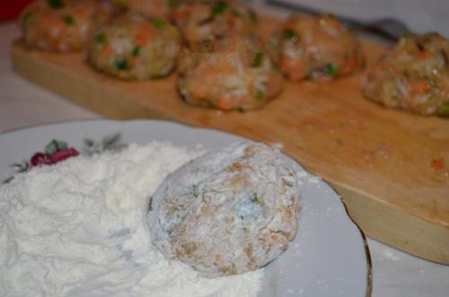 Котлеты из куриного фарша и кабачков. 05