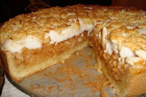 Яблочный пирог с суфле.
