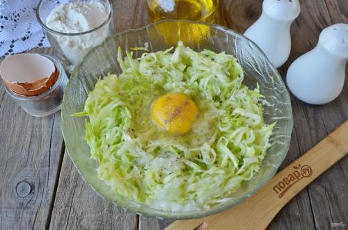 Быстрые оладьи из кабачков. 03
