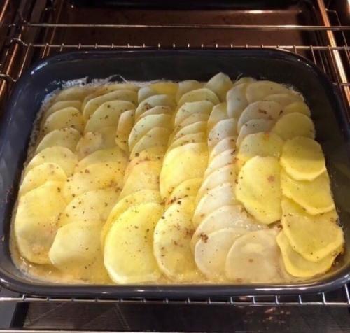 С курицей и грибами - идеальное решение для обеда гратен. 03