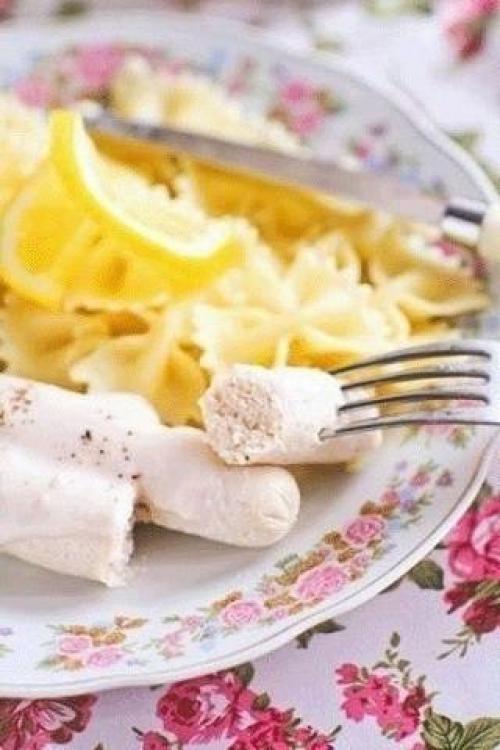 Все детки сосиски любят.