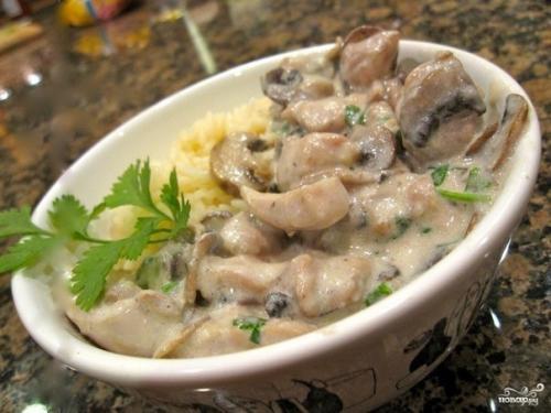 Курица с грибами в сливочном соусе?