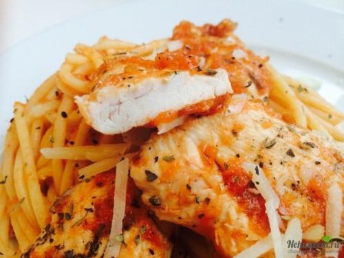 Спагетти с курицей в томатном соусе. 01