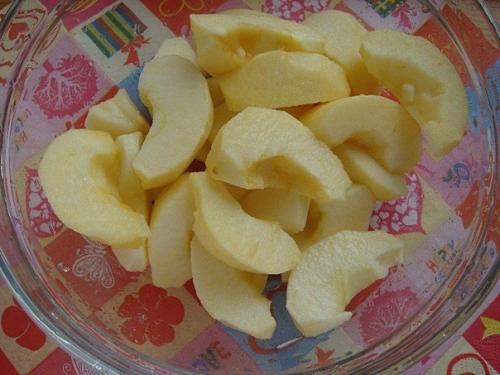 Творожной пирог с яблоками и кокосовой карамелью. 03