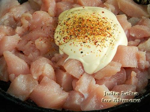 Маринованная куриная грудка в горшочках. 02