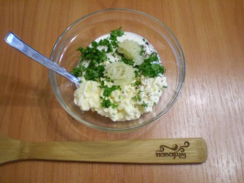 Картофель в духовке под чесночным соусом. Картошка под чесночным соусом в духовке.