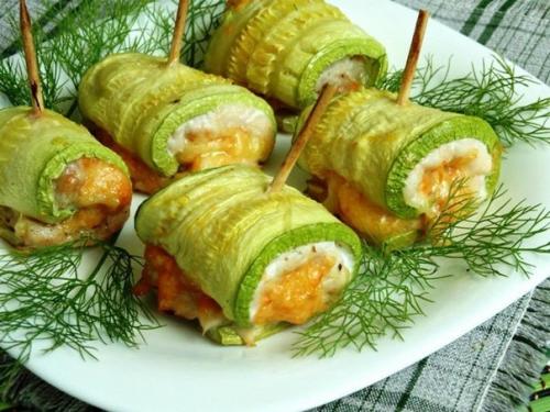 Кабачковые рулетики. 

Ингредиенты: 

