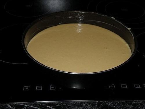 Манник.  Это очень простой и вкусный пирог, который фактически готовится из подручных продуктов. 03