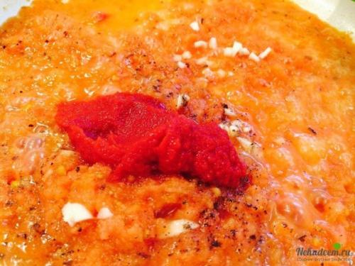 Спагетти с курицей в томатном соусе. 06