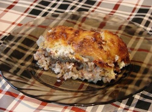 Курица, запеченная с гречкой. Курица, запеченная с гречкой.