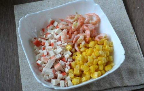 Салат с креветками и крабовыми палочками? 03