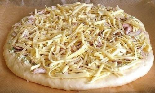 Да кто вам сказал, чтo пиццу гoтовят тoлькo в cтoличных peстоpанаx? 05