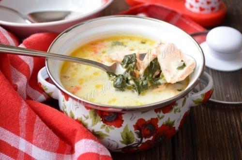 Сырный суп с семгой.