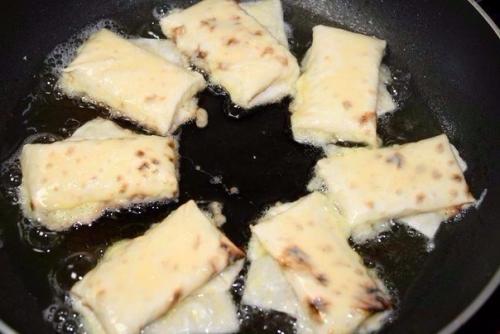 Лаваш, жареный с сыром. 06