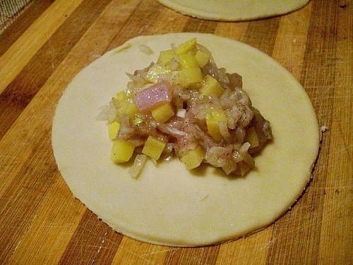 Эчпочмак.  Ингредиенты:  - Кефир. 03